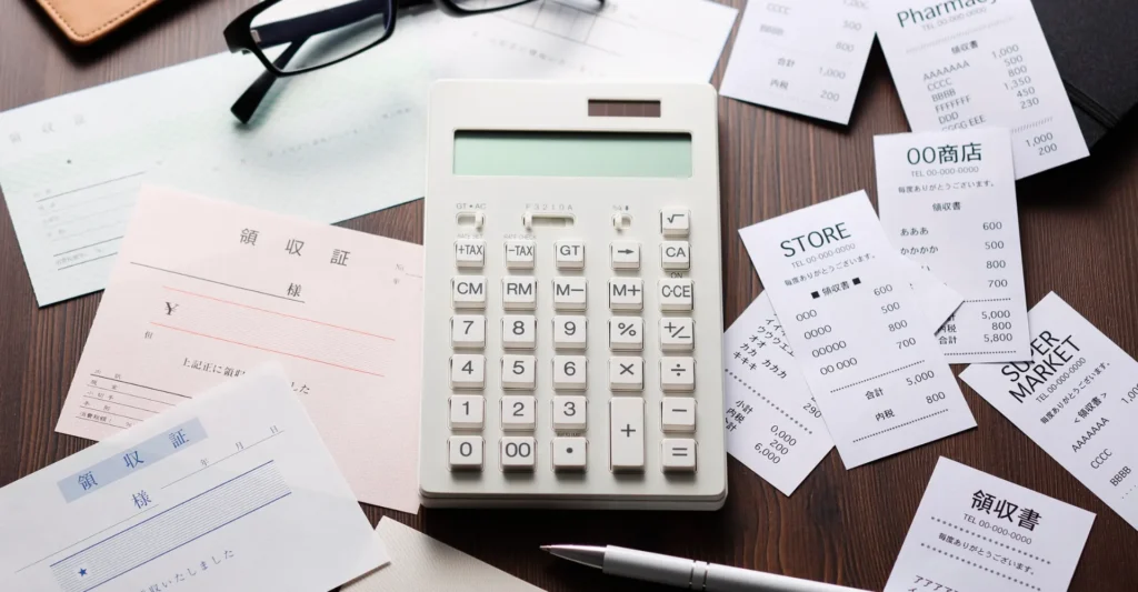 Empreendedor analisando os limites de faturamento do MEI
